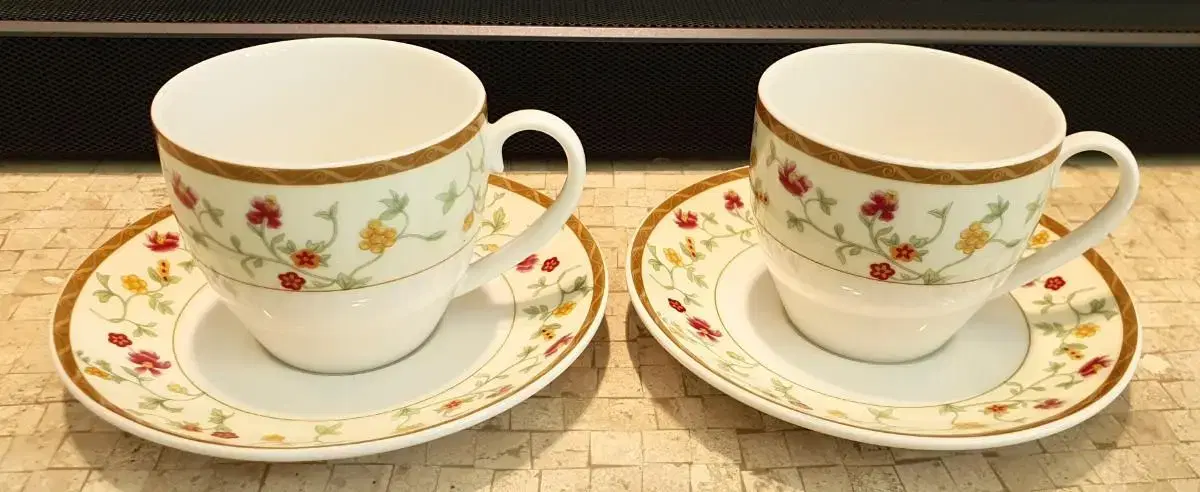 행남사 elegant bone China 빈티지 부부찻잔 세트 판매합니다